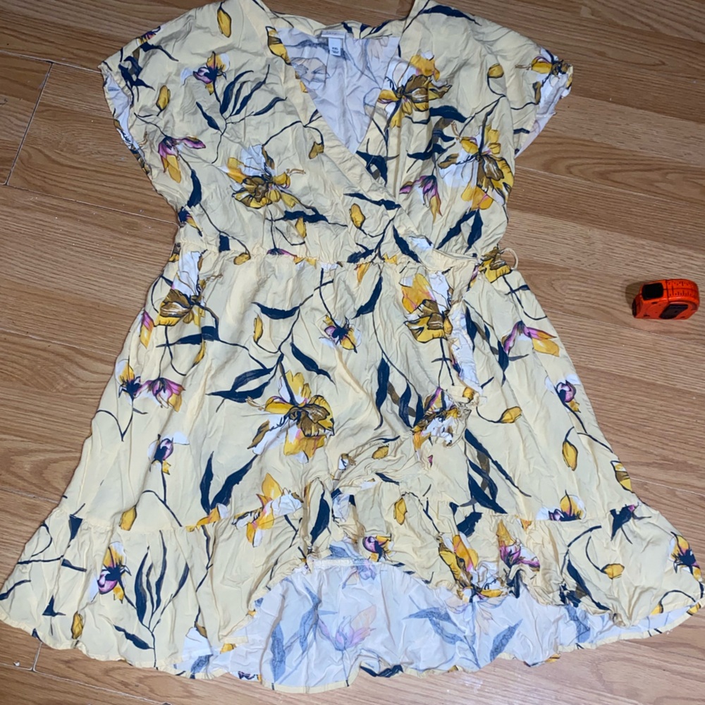 🏷️🏷️A new day XXL summer floral tie around mini dress